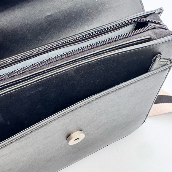 Pixie Mood Zoe Crossbody Black Vegan Leather - Picture 11 of 12